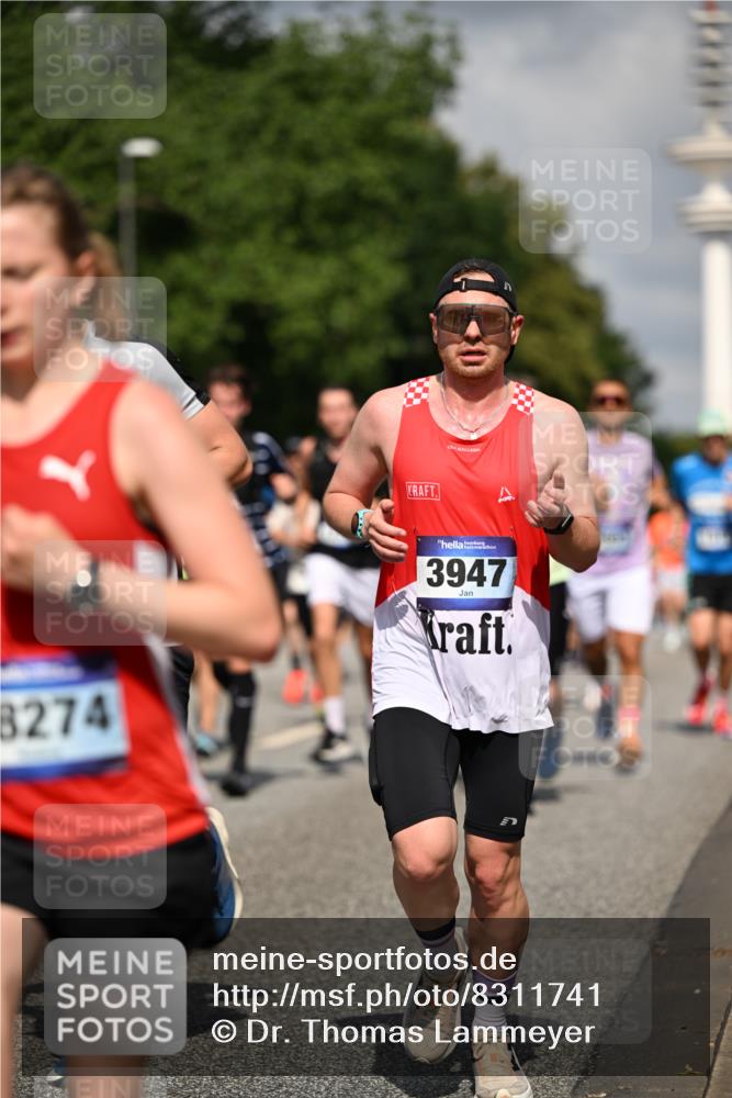 29.06.2025 - hella hamburg halbmarathon Dr. Thomas Lammeyer http://msf.ph/oto/8311741 29.06.2025 09:54:51 Kennedybrücke 1136, 1256, 1912, 1941, 1962, 2579, 2972, 3523, 3700, 3947, 4759, 4843, 4854, 4865, 4888, 4889, 5087, 5275, 5375, 5410, 6593, 6721, 6901, 7116, 7284, 7378, 7635, 7693, 8319, 8966, 9262, 9313, 9371, 9380, 9755, 9833, 9885, 10193, 10415, 10469 meine-sportfotos.de
