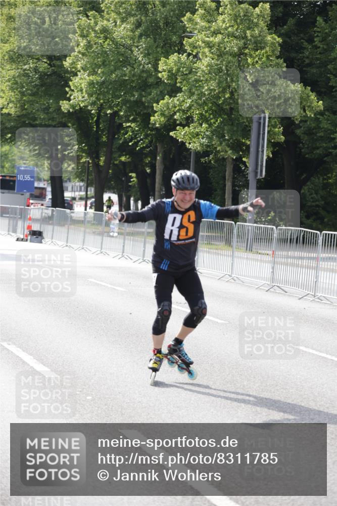 29.06.2025 - hella hamburg halbmarathon Jannik Wohlers http://msf.ph/oto/8311785 29.06.2025 08:58:55 Lombardsbrücke  meine-sportfotos.de