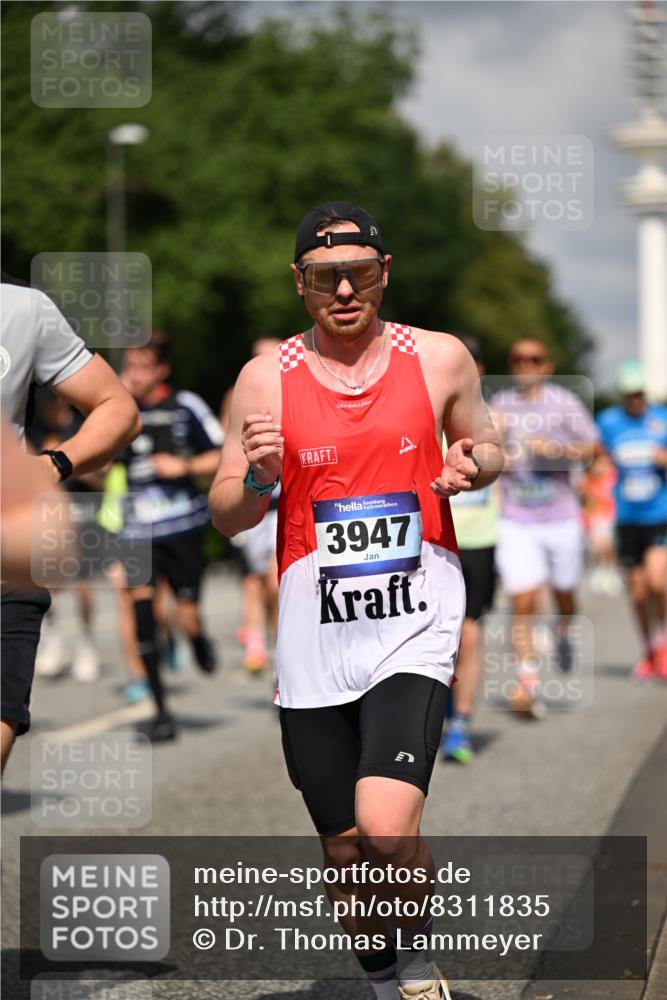 29.06.2025 - hella hamburg halbmarathon Dr. Thomas Lammeyer http://msf.ph/oto/8311835 29.06.2025 09:54:52 Kennedybrücke 1136, 1256, 1912, 1941, 1962, 2579, 2972, 3523, 3700, 3947, 4759, 4843, 4854, 4865, 4888, 4889, 5087, 5275, 5375, 5410, 6593, 6721, 6901, 7116, 7284, 7378, 7635, 7693, 8319, 9262, 9313, 9371, 9380, 9755, 9833, 9885, 10193, 10415, 10469 meine-sportfotos.de