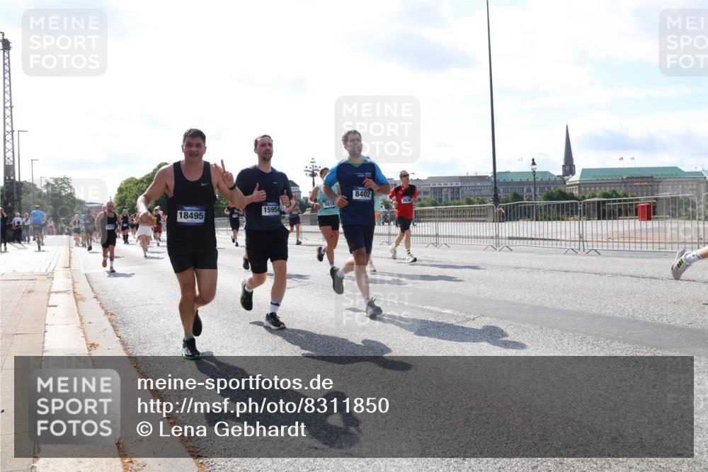 29.06.2025 - hella hamburg halbmarathon Lena Gebhardt http://msf.ph/oto/8311850 29.06.2025 09:59:51 Lombardsbrücke 15954, 18495, 1477, 5015, 8402, 1006, 1125, 1264, 1319, 1334, 1366, 1595, 1642, 1834, 1914, 1955, 2099, 2282, 2348, 2364, 2391, 2432, 2447, 2582, 2584, 2630, 2676, 2677, 2910, 3279, 3668, 3836, 4013, 4231, 4426, 4632, 4772, 4796, 4837, 5015, 5134, 5277, 5299, 5341, 5465, 6174, 6201, 6202, 6414, 6415, 6462, 6581, 6587, 7833, 8330, 8520, 8542, 8652, 8846, 8929, 9142, 9488, 9903, 9907, 9984, 10020, 10031, 11039, 11568, 11844 meine-sportfotos.de
