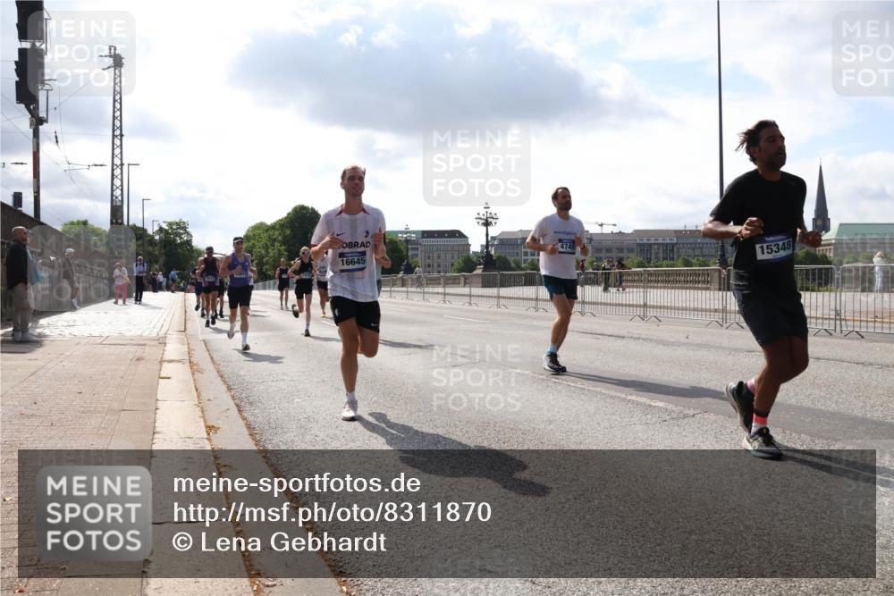 29.06.2025 - hella hamburg halbmarathon Lena Gebhardt http://msf.ph/oto/8311870 29.06.2025 09:47:12 Lombardsbrücke 4740, 16645, 15348, 1002, 1053, 1396, 1407, 1411, 1577, 1910, 1959, 2121, 2228, 2563, 2774, 2836, 3005, 3783, 3790, 3935, 4246, 4740, 5193, 5660, 5961, 6032, 6305, 6473, 6915, 7080, 7466, 7622, 7831, 7867, 7972, 8323, 8366, 9171, 9376, 9508, 9519, 10477, 10771, 11055, 11370, 11806, 11898, 12137, 12204, 12704, 12899, 13148, 13199, 13493, 13494, 13729, 13771, 13972, 13991, 14069, 14385, 14459 meine-sportfotos.de