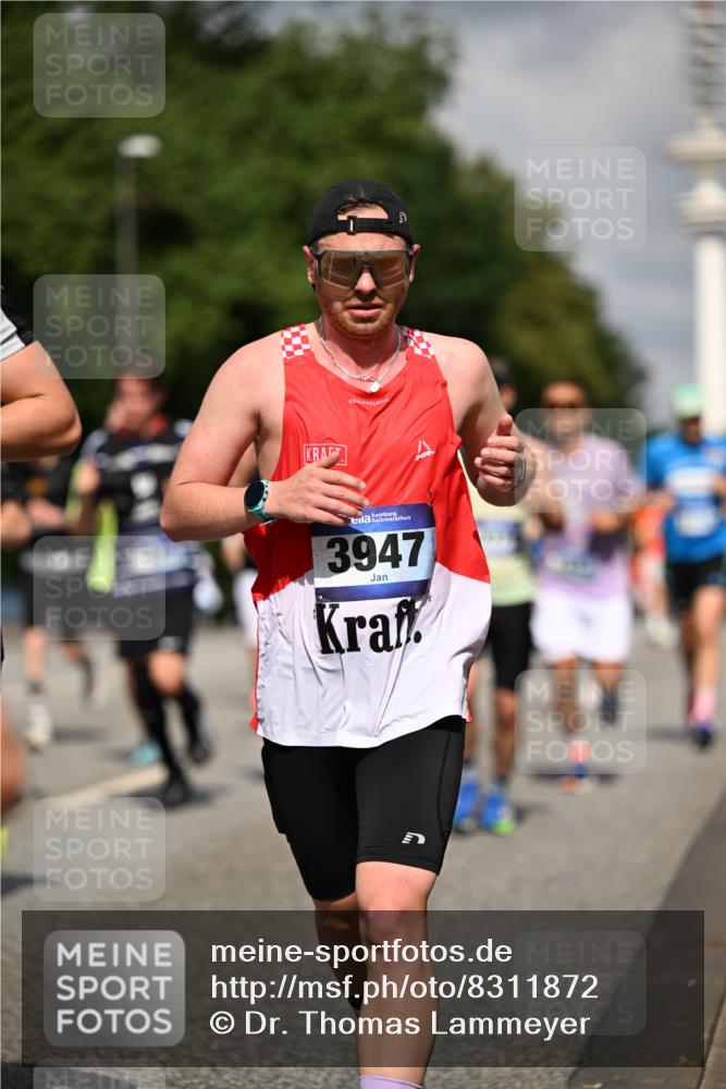 29.06.2025 - hella hamburg halbmarathon Dr. Thomas Lammeyer http://msf.ph/oto/8311872 29.06.2025 09:54:52 Kennedybrücke 1136, 1256, 1912, 1941, 1962, 2579, 2972, 3523, 3700, 3947, 4759, 4843, 4854, 4865, 4888, 4889, 5087, 5275, 5375, 5410, 6593, 6721, 6901, 7116, 7284, 7378, 7635, 7693, 8319, 9262, 9313, 9371, 9380, 9755, 9833, 9885, 10193, 10415, 10469 meine-sportfotos.de