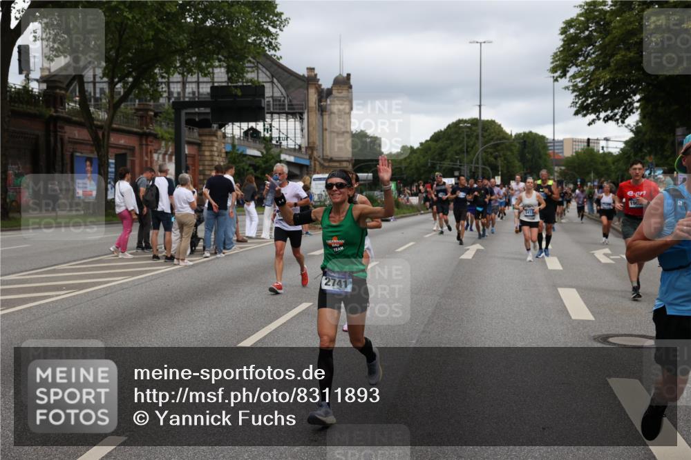 29.06.2025 - hella hamburg halbmarathon Yannick Fuchs http://msf.ph/oto/8311893 29.06.2025 10:50:37 20KM 1583, 1955, 2083, 2741, 3413, 3836, 4152, 4940, 5418, 5492, 5570, 6399, 6416, 6835, 7037, 7547, 7716, 8393, 8542, 8652, 8669, 8825, 9488, 9727, 9820, 9884, 9907, 9934, 10093, 10212, 10665, 11083, 11212, 12014, 12348, 12440, 12523, 12590, 12712, 13394, 13666, 13691, 13750, 14139, 14408, 14588, 14678, 14867, 15097, 15407, 15431, 15695, 15712, 16113, 16121, 16257, 16261, 16634, 16679, 17268, 17660, 17993, 18208, 18652, 18719, 18867, 18899, 19091 meine-sportfotos.de