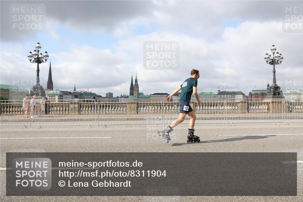 29.06.2025 - hella hamburg halbmarathon Lena Gebhardt http://msf.ph/oto/8311904 29.06.2025 09:06:54 Lombardsbrücke 125 meine-sportfotos.de
