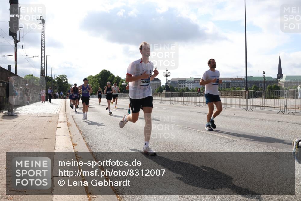 29.06.2025 - hella hamburg halbmarathon Lena Gebhardt http://msf.ph/oto/8312007 29.06.2025 09:47:12 Lombardsbrücke 13972, 16645, 1002, 1053, 1396, 1407, 1411, 1577, 1910, 1959, 2121, 2228, 2563, 2774, 2836, 3005, 3783, 3790, 3935, 4246, 4740, 5193, 5660, 5961, 6032, 6305, 6473, 6915, 7080, 7466, 7622, 7831, 7867, 7972, 8323, 8366, 9171, 9376, 9508, 9519, 10477, 10771, 11055, 11370, 11806, 11898, 12137, 12204, 12704, 12899, 13148, 13199, 13493, 13494, 13729, 13771, 13972, 13991, 14069, 14385, 14459 meine-sportfotos.de