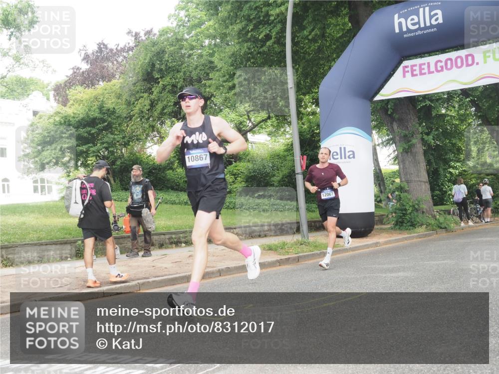 29.06.2025 - hella hamburg halbmarathon KatJ http://msf.ph/oto/8312017 29.06.2025 10:15:24 Zwischen KM18-KM19  meine-sportfotos.de