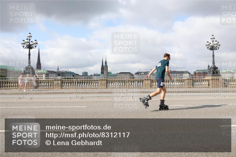 29.06.2025 - hella hamburg halbmarathon Lena Gebhardt http://msf.ph/oto/8312117 29.06.2025 09:06:54 Lombardsbrücke 125 meine-sportfotos.de