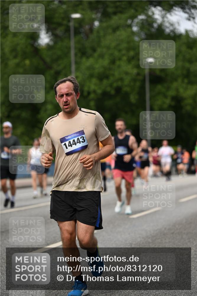 29.06.2025 - hella hamburg halbmarathon Dr. Thomas Lammeyer http://msf.ph/oto/8312120 29.06.2025 10:38:34 Kennedybrücke 1025, 1705, 1787, 2276, 2376, 2464, 2496, 2510, 2511, 2801, 3145, 3829, 4479, 4540, 4942, 5609, 6034, 6105, 6109, 6574, 6718, 6727, 6843, 7324, 7329, 7644, 8021, 8202, 8282, 8589, 9094, 9379, 9448, 9514, 10007, 10564, 10674, 11122, 11245, 11432 meine-sportfotos.de