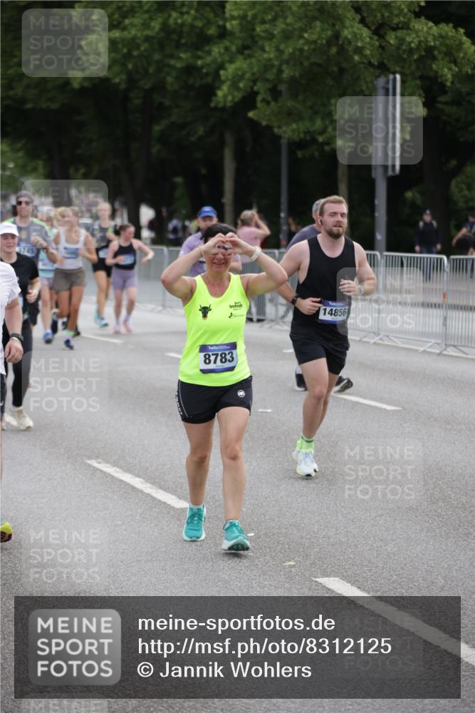 29.06.2025 - hella hamburg halbmarathon Jannik Wohlers http://msf.ph/oto/8312125 29.06.2025 10:38:34 Lombardsbrücke 1232, 1390, 1451, 2524, 2534, 3307, 3745, 3927, 4257, 4320, 4410, 4964, 6062, 6112, 6611, 7263, 7589, 8367, 8457, 8783, 9455, 9708, 9974, 9977, 10072, 10554, 10604, 10696, 11059, 12028, 12092, 12410, 12722, 13060, 13922, 14557, 14558, 14856, 16335, 16388, 16841, 16883, 17313, 18050, 18504 meine-sportfotos.de