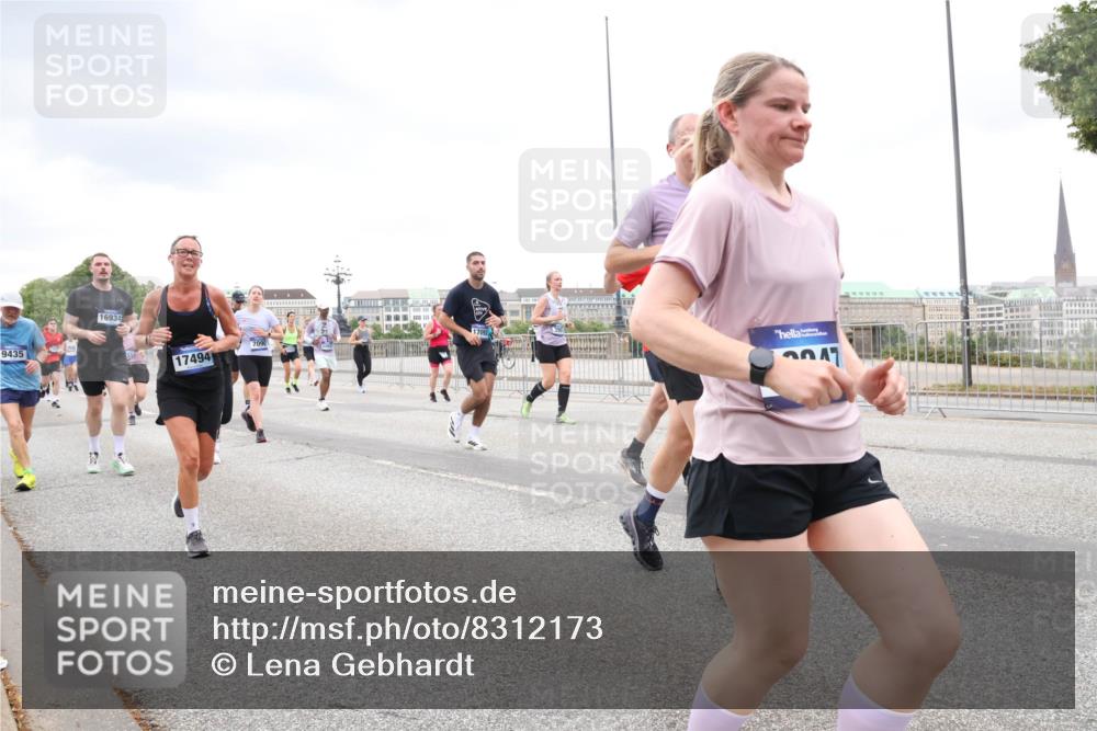 29.06.2025 - hella hamburg halbmarathon Lena Gebhardt http://msf.ph/oto/8312173 29.06.2025 10:56:34 Lombardsbrücke 9435, 16934, 17494, 17092, 17, 1047, 1113, 1738, 2095, 2143, 2307, 2887, 2915, 2991, 3257, 3418, 3438, 3516, 3517, 3520, 3614, 3675, 3676, 3953, 3987, 4083, 4094, 4118, 4354, 4773, 5237, 5438, 5580, 5693, 5757, 5911, 5944, 6348, 6349, 6690, 6968, 7025, 7028, 7090, 7307, 7381, 7711, 8005, 8108, 8150, 8305, 8517, 8606, 8766, 8939, 8943, 9172, 9210, 9383, 9435, 9606, 9910, 9948, 9953, 10555, 10569, 10571, 10740, 10784, 10987 meine-sportfotos.de