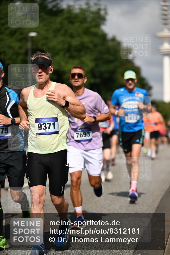 29.06.2025 - hella hamburg halbmarathon Dr. Thomas Lammeyer http://msf.ph/oto/8312181 29.06.2025 09:54:54 Kennedybrücke 1136, 1256, 1912, 1941, 1962, 2972, 3523, 3700, 3947, 4759, 4843, 4854, 4865, 5275, 5375, 5410, 6593, 6721, 6901, 7116, 7284, 7378, 7635, 7693, 8319, 8871, 9262, 9313, 9371, 9380, 9755, 9833, 9885, 10193, 10375, 10415, 10469 meine-sportfotos.de
