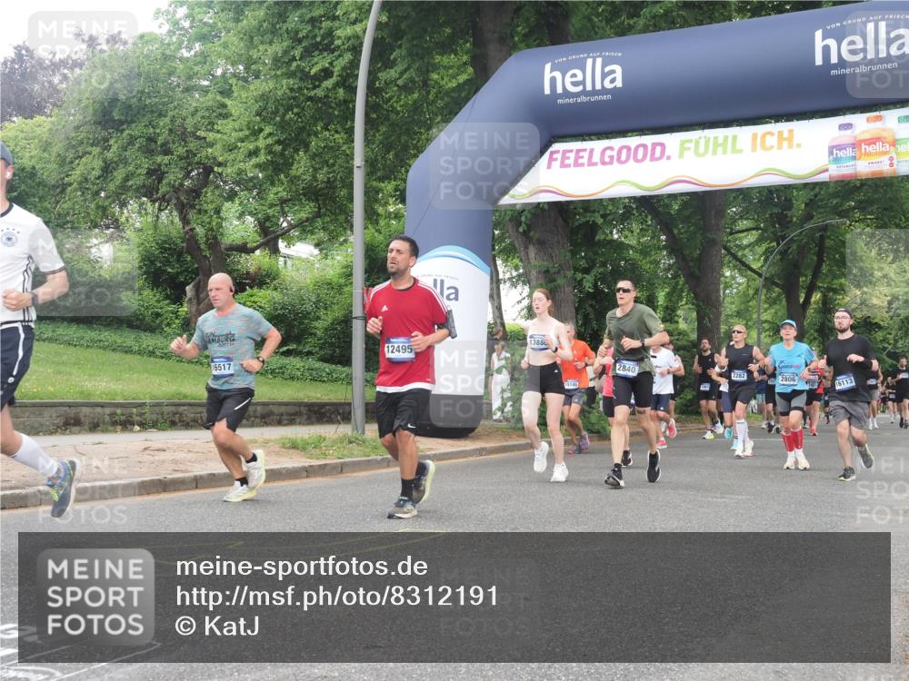 29.06.2025 - hella hamburg halbmarathon KatJ http://msf.ph/oto/8312191 29.06.2025 10:44:51 Zwischen KM18-KM19 1611, 2236, 2282, 2806, 2840, 6595, 7856 meine-sportfotos.de