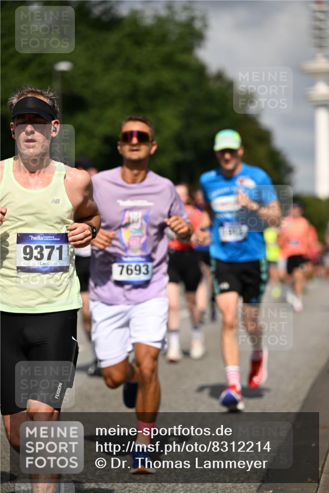 29.06.2025 - hella hamburg halbmarathon Dr. Thomas Lammeyer http://msf.ph/oto/8312214 29.06.2025 09:54:54 Kennedybrücke 1136, 1256, 1912, 1941, 1962, 2972, 3523, 3700, 3947, 4759, 4843, 4854, 4865, 5275, 5375, 5410, 6593, 6721, 6901, 7116, 7284, 7378, 7635, 7693, 8319, 8871, 9262, 9313, 9371, 9380, 9755, 9833, 9885, 10193, 10375, 10415, 10469 meine-sportfotos.de