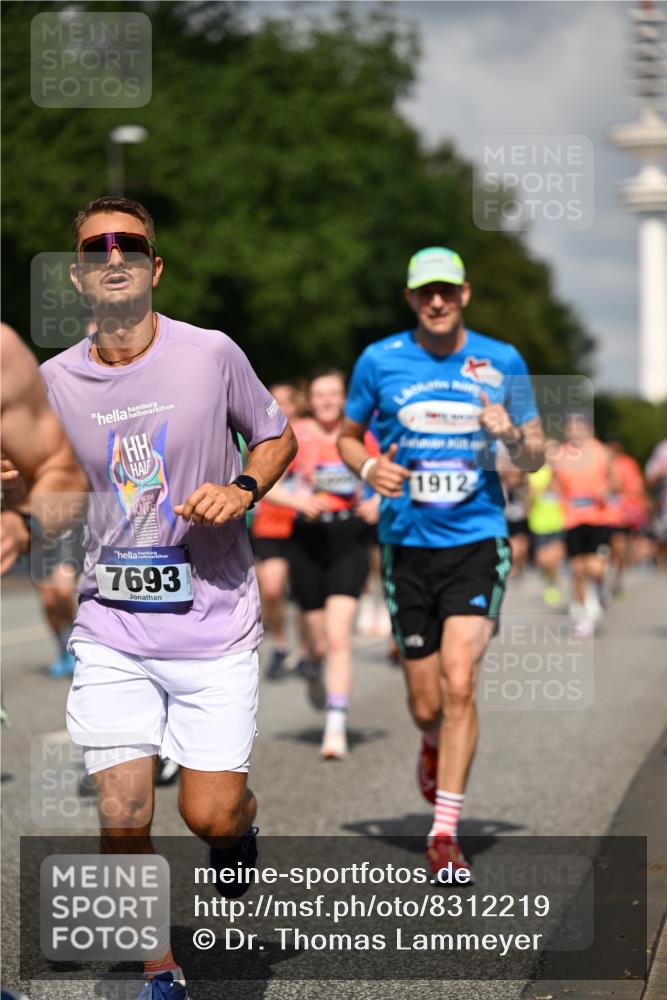 29.06.2025 - hella hamburg halbmarathon Dr. Thomas Lammeyer http://msf.ph/oto/8312219 29.06.2025 09:54:55 Kennedybrücke 1136, 1256, 1912, 1941, 1962, 2972, 3523, 3700, 3947, 4759, 4843, 4854, 4865, 5275, 5375, 5410, 6593, 6721, 6901, 7116, 7284, 7363, 7378, 7635, 7693, 8319, 8871, 9262, 9313, 9371, 9380, 9755, 9833, 9885, 10193, 10375, 10415, 10469 meine-sportfotos.de