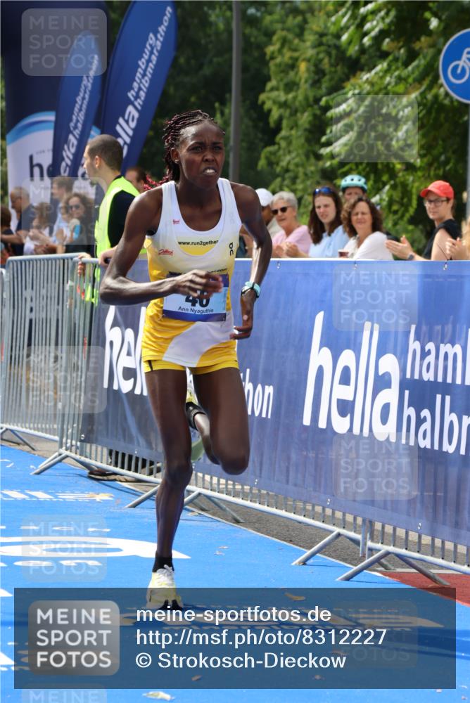 29.06.2025 - hella hamburg halbmarathon Strokosch-Dieckow http://msf.ph/oto/8312227 29.06.2025 10:11:07 Ziel 46 meine-sportfotos.de