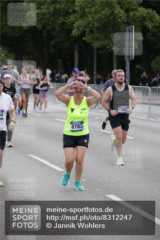 29.06.2025 - hella hamburg halbmarathon Jannik Wohlers http://msf.ph/oto/8312247 29.06.2025 10:38:34 Lombardsbrücke 1232, 1390, 1451, 2524, 2534, 3307, 3745, 3927, 4257, 4320, 4410, 4964, 6062, 6112, 6611, 7263, 7589, 8367, 8457, 8783, 9455, 9708, 9974, 9977, 10072, 10554, 10604, 10696, 11059, 12028, 12092, 12410, 12722, 13060, 13922, 14557, 14558, 14856, 16335, 16388, 16841, 16883, 17313, 18050, 18504 meine-sportfotos.de