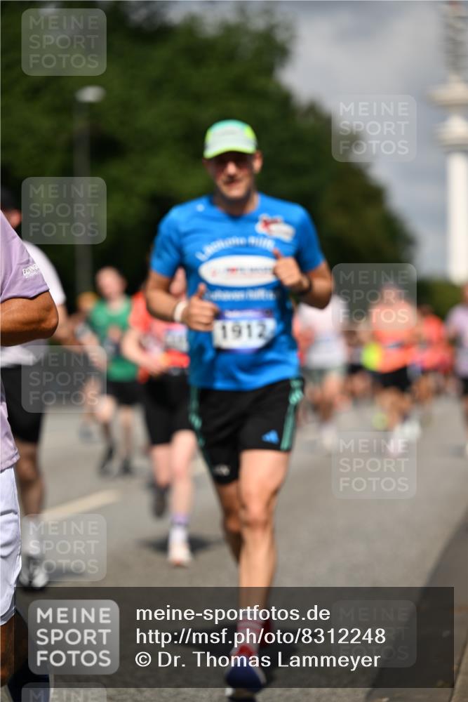 29.06.2025 - hella hamburg halbmarathon Dr. Thomas Lammeyer http://msf.ph/oto/8312248 29.06.2025 09:54:56 Kennedybrücke 1136, 1256, 1912, 1941, 1962, 2972, 3523, 3700, 3947, 4759, 4843, 4854, 4865, 5275, 5375, 5410, 6593, 6901, 7116, 7363, 7378, 7635, 7693, 7962, 8871, 9262, 9371, 9380, 9755, 9833, 9885, 10193, 10375, 10415, 10469 meine-sportfotos.de