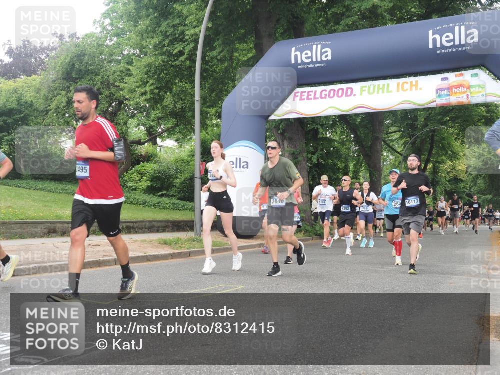 29.06.2025 - hella hamburg halbmarathon KatJ http://msf.ph/oto/8312415 29.06.2025 10:44:52 Zwischen KM18-KM19 1611, 2282, 2806, 2840, 6595, 7856 meine-sportfotos.de