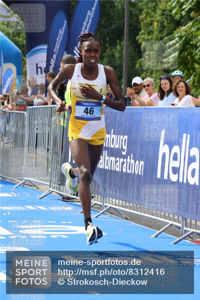 29.06.2025 - hella hamburg halbmarathon Strokosch-Dieckow http://msf.ph/oto/8312416 29.06.2025 10:11:07 Ziel 46 meine-sportfotos.de