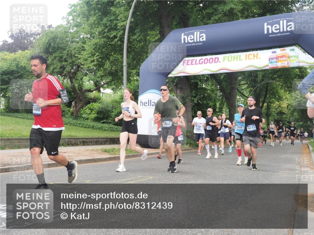 29.06.2025 - hella hamburg halbmarathon KatJ http://msf.ph/oto/8312439 29.06.2025 10:44:52 Zwischen KM18-KM19 1611, 2282, 2806, 2840, 6595, 7856 meine-sportfotos.de