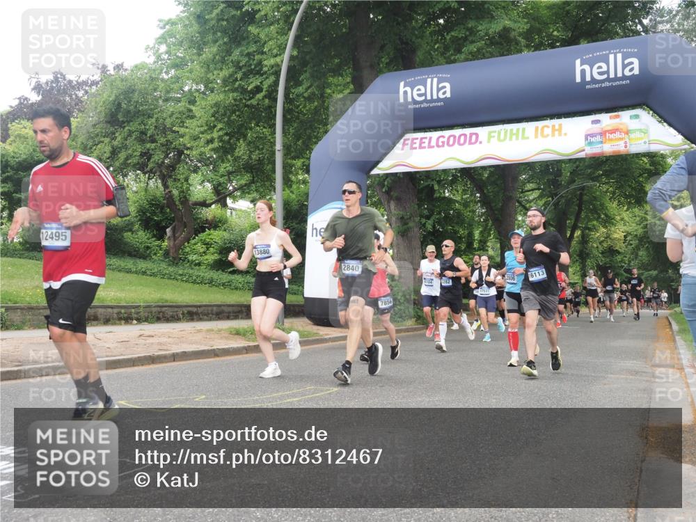 29.06.2025 - hella hamburg halbmarathon KatJ http://msf.ph/oto/8312467 29.06.2025 10:44:52 Zwischen KM18-KM19 1611, 2282, 2806, 2840, 6595, 7856 meine-sportfotos.de