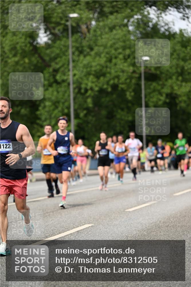 29.06.2025 - hella hamburg halbmarathon Dr. Thomas Lammeyer http://msf.ph/oto/8312505 29.06.2025 10:38:36 Kennedybrücke 1025, 1705, 1787, 2276, 2376, 2464, 2496, 2510, 2511, 2801, 3145, 3420, 3829, 4479, 4540, 4942, 5609, 6034, 6105, 6109, 6574, 6718, 6727, 6843, 7324, 7329, 7644, 8021, 8202, 8282, 8589, 9094, 9379, 9448, 9514, 10007, 10674, 11122, 11245, 11432 meine-sportfotos.de