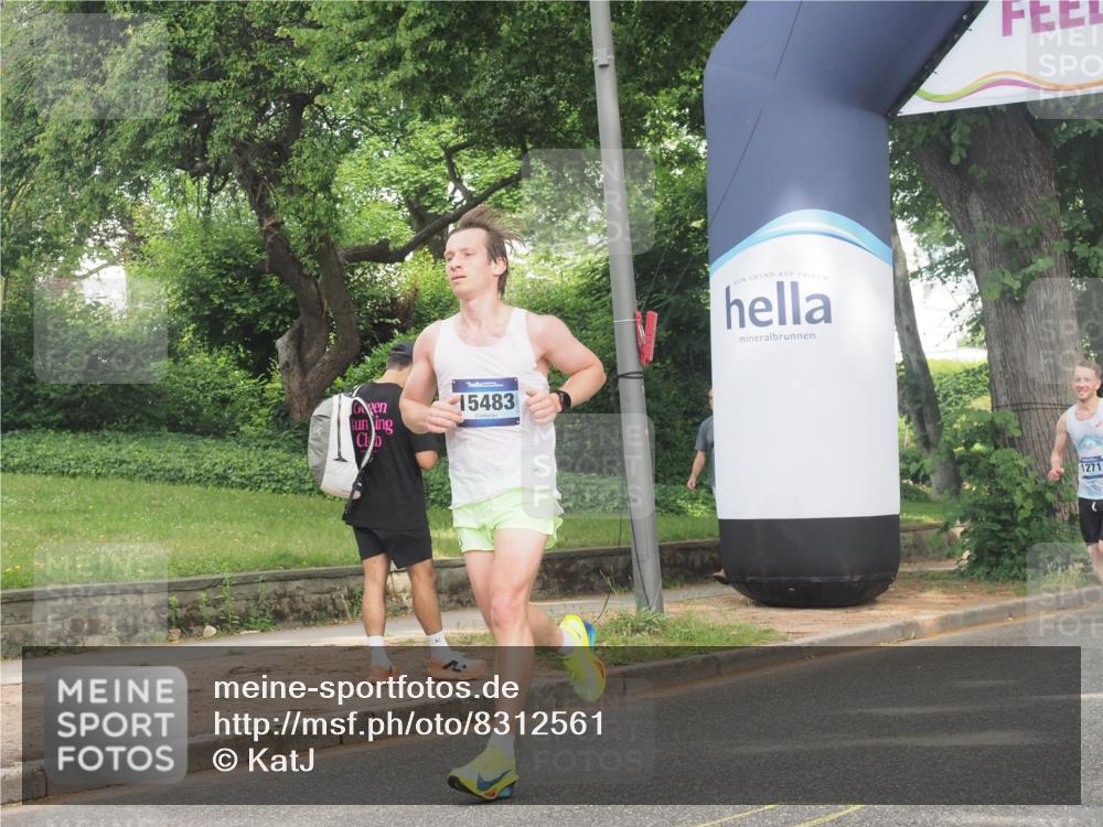 29.06.2025 - hella hamburg halbmarathon KatJ http://msf.ph/oto/8312561 29.06.2025 10:15:28 Zwischen KM18-KM19  meine-sportfotos.de