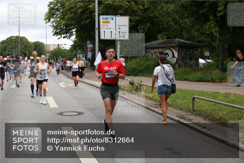 29.06.2025 - hella hamburg halbmarathon Yannick Fuchs http://msf.ph/oto/8312664 29.06.2025 10:50:39 20KM 1583, 1955, 2034, 2083, 2741, 3413, 3836, 4152, 4940, 5418, 5492, 5570, 6399, 6416, 6835, 7716, 8393, 8542, 8652, 8669, 8825, 9488, 9727, 9820, 9884, 9907, 9934, 10093, 10133, 10212, 10665, 11083, 11212, 12014, 12348, 12440, 12523, 12590, 12712, 13394, 13666, 13691, 13750, 14139, 14408, 14588, 14678, 14867, 15097, 15407, 15431, 15695, 15712, 16113, 16121, 16257, 16261, 16470, 16634, 16679, 17268, 17993, 18208, 18652, 18719, 18899, 19091, 19184 meine-sportfotos.de