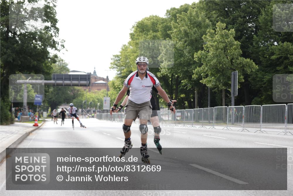 29.06.2025 - hella hamburg halbmarathon Jannik Wohlers http://msf.ph/oto/8312669 29.06.2025 08:59:09 Lombardsbrücke  meine-sportfotos.de