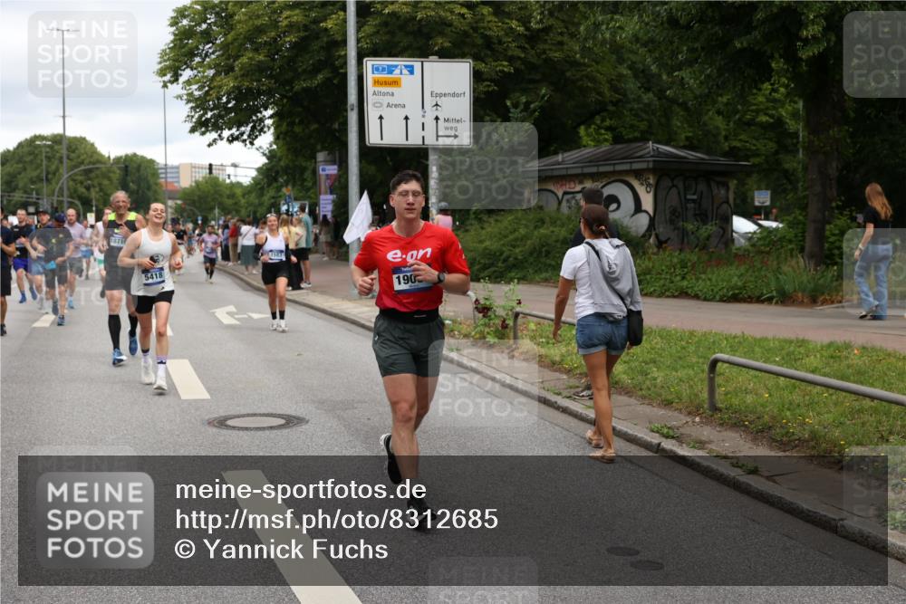 29.06.2025 - hella hamburg halbmarathon Yannick Fuchs http://msf.ph/oto/8312685 29.06.2025 10:50:39 20KM 1583, 1955, 2034, 2083, 2741, 3413, 3836, 4152, 4940, 5418, 5492, 5570, 6399, 6416, 6835, 7716, 8393, 8542, 8652, 8669, 8825, 9488, 9727, 9820, 9884, 9907, 9934, 10093, 10133, 10212, 10665, 11083, 11212, 12014, 12348, 12440, 12523, 12590, 12712, 13394, 13666, 13691, 13750, 14139, 14408, 14588, 14678, 14867, 15097, 15407, 15431, 15695, 15712, 16113, 16121, 16257, 16261, 16470, 16634, 16679, 17268, 17993, 18208, 18652, 18719, 18899, 19091, 19184 meine-sportfotos.de