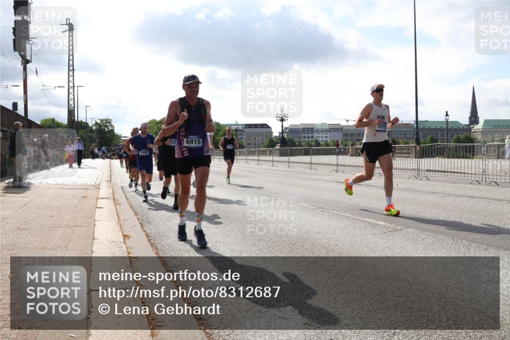 29.06.2025 - hella hamburg halbmarathon Lena Gebhardt http://msf.ph/oto/8312687 29.06.2025 09:47:15 Lombardsbrücke 1002, 222, 6915, 2774, 7972, 1002, 1053, 1396, 1407, 1411, 1577, 1910, 1959, 2121, 2228, 2563, 2774, 2836, 3005, 3783, 3790, 3935, 4246, 4740, 5193, 5660, 5961, 6032, 6305, 6473, 6915, 7080, 7466, 7622, 7831, 7867, 7972, 8323, 8366, 9171, 9376, 9508, 9519, 10477, 10771, 11055, 11370, 11806, 11898, 12137, 12204, 12704, 12899, 13148, 13199, 13493, 13494, 13729, 13771, 13972, 13991, 14069, 14385, 14459 meine-sportfotos.de