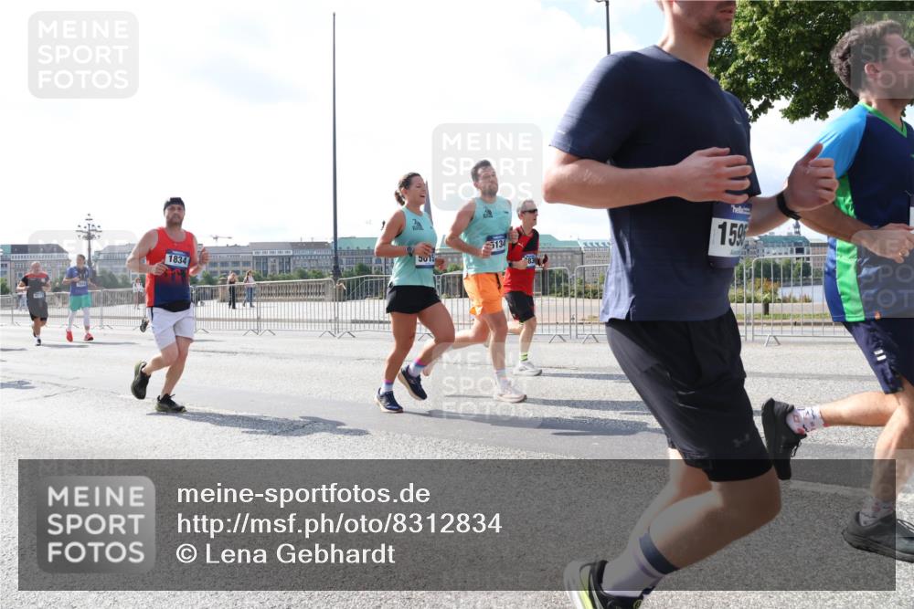 29.06.2025 - hella hamburg halbmarathon Lena Gebhardt http://msf.ph/oto/8312834 29.06.2025 09:59:53 Lombardsbrücke 1834, 5015, 5134, 159, 1006, 1125, 1264, 1334, 1366, 1595, 1642, 1834, 1914, 1955, 2099, 2159, 2348, 2364, 2391, 2432, 2447, 2582, 2584, 2630, 2676, 2677, 2910, 3181, 3279, 3668, 3836, 4013, 4231, 4426, 4632, 4772, 4796, 4837, 5015, 5134, 5277, 5341, 5465, 6174, 6201, 6202, 6414, 6415, 6462, 6581, 6587, 8330, 8520, 8542, 8652, 8846, 8929, 9142, 9488, 9903, 9907, 9984, 10020, 10031, 11039, 11568, 11844 meine-sportfotos.de