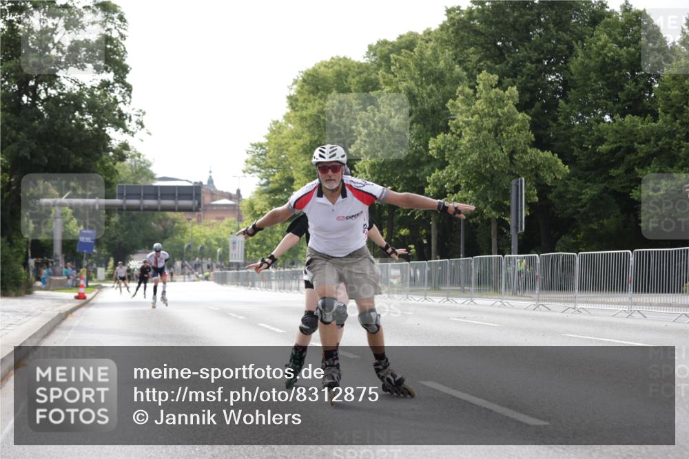 29.06.2025 - hella hamburg halbmarathon Jannik Wohlers http://msf.ph/oto/8312875 29.06.2025 08:59:09 Lombardsbrücke  meine-sportfotos.de