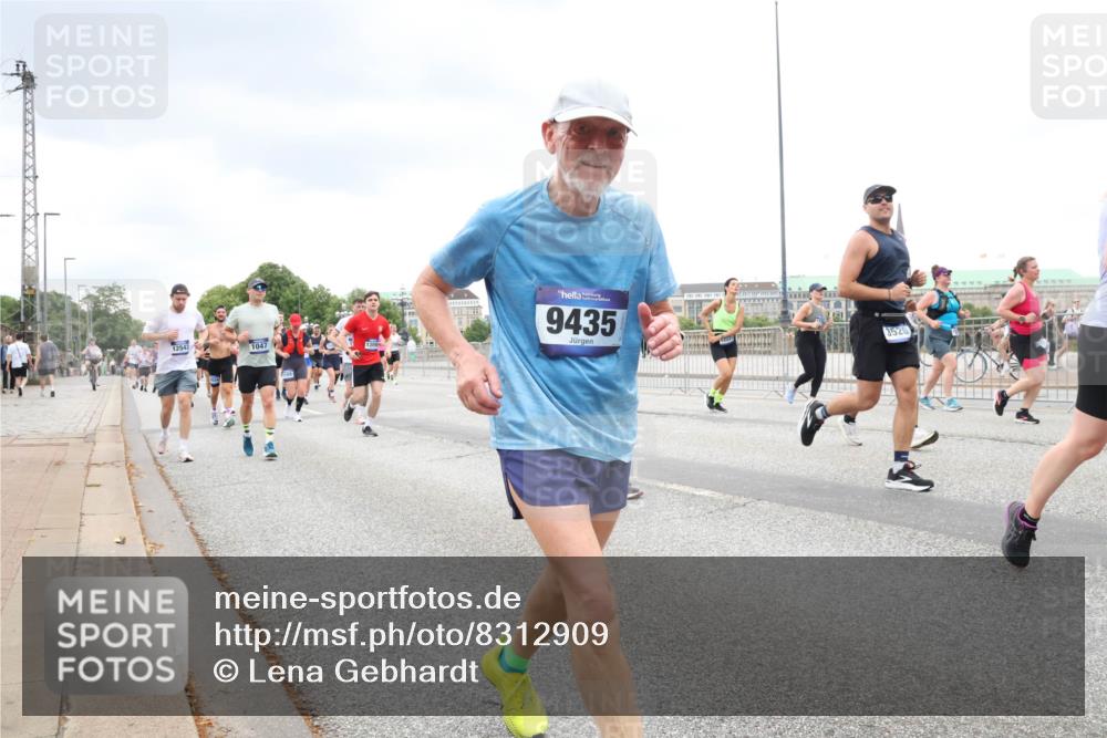 29.06.2025 - hella hamburg halbmarathon Lena Gebhardt http://msf.ph/oto/8312909 29.06.2025 10:56:37 Lombardsbrücke 12543, 1047, 130, 9435, 3520, 1047, 1113, 1738, 2095, 2143, 2307, 2887, 2915, 2932, 2991, 3257, 3348, 3418, 3438, 3516, 3517, 3520, 3614, 3675, 3676, 3953, 3987, 4083, 4094, 4118, 4773, 5237, 5438, 5580, 5589, 5693, 5757, 5911, 5944, 6348, 6349, 6690, 6968, 7025, 7028, 7090, 7307, 7381, 7711, 8108, 8150, 8517, 8606, 8766, 8939, 8943, 9172, 9210, 9383, 9435, 9606, 9910, 9948, 9953, 10555, 10569, 10571, 10740, 10784, 10987 meine-sportfotos.de