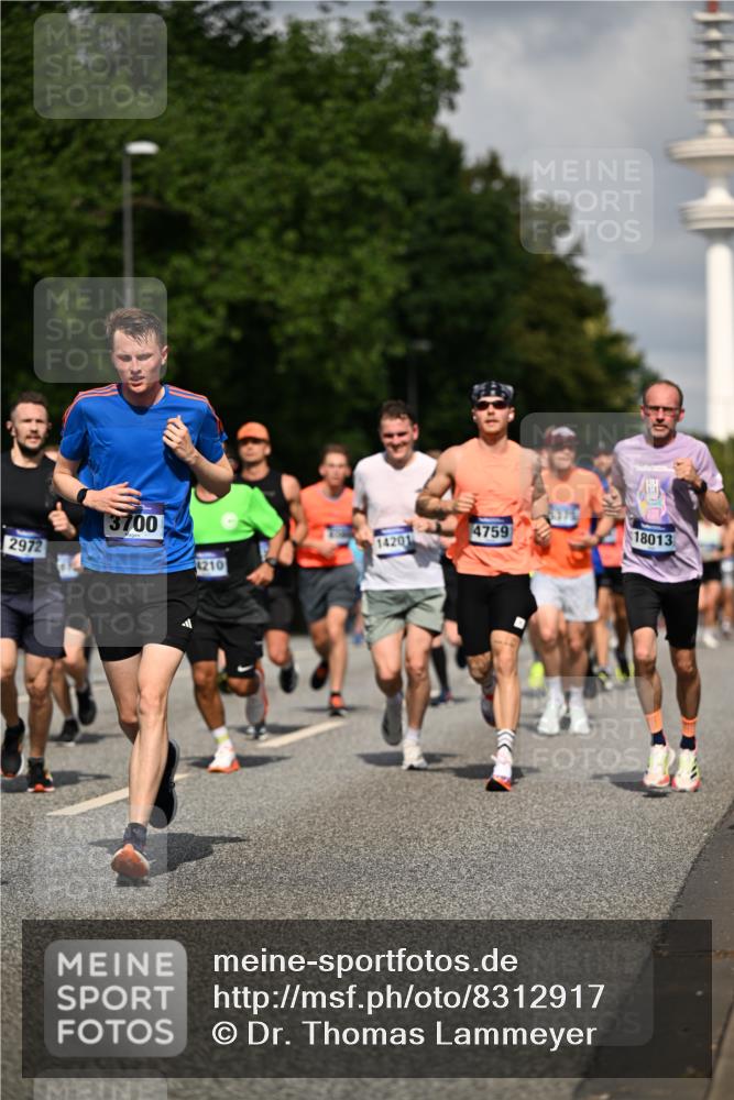 29.06.2025 - hella hamburg halbmarathon Dr. Thomas Lammeyer http://msf.ph/oto/8312917 29.06.2025 09:54:58 Kennedybrücke 1136, 1256, 1570, 1912, 1941, 2972, 3523, 3700, 3947, 4759, 4843, 4854, 4865, 4999, 5275, 5375, 5410, 6593, 7105, 7363, 7378, 7693, 7962, 8871, 9262, 9371, 9380, 9755, 9833, 9885, 10193, 10375, 10415, 10469, 11417 meine-sportfotos.de