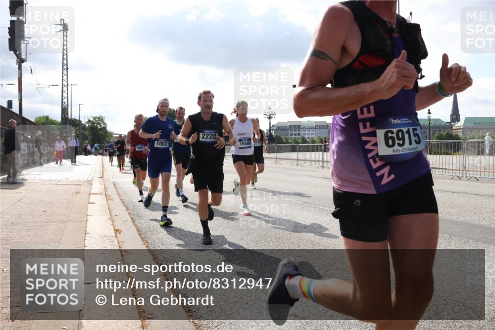 29.06.2025 - hella hamburg halbmarathon Lena Gebhardt http://msf.ph/oto/8312947 29.06.2025 09:47:16 Lombardsbrücke 2228, 1002, 6915, 1002, 1053, 1396, 1407, 1411, 1577, 1910, 1959, 2121, 2228, 2563, 2774, 2836, 3005, 3783, 3790, 3935, 4246, 4740, 5193, 5660, 5961, 6032, 6305, 6473, 6915, 7080, 7466, 7622, 7831, 7867, 7972, 8323, 8366, 9171, 9376, 9508, 9519, 10477, 10771, 11055, 11370, 11806, 11898, 12137, 12204, 12704, 12899, 13029, 13148, 13199, 13493, 13494, 13729, 13771, 13972, 13991, 14069, 14385, 14459 meine-sportfotos.de