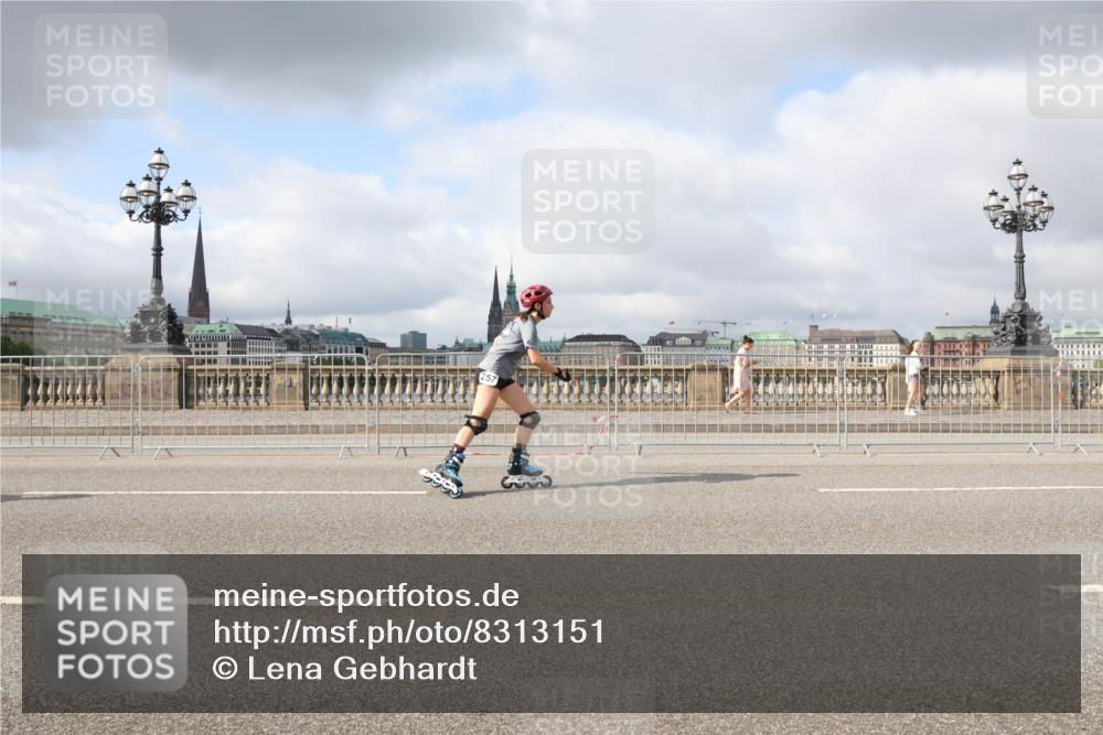 29.06.2025 - hella hamburg halbmarathon Lena Gebhardt http://msf.ph/oto/8313151 29.06.2025 09:07:09 Lombardsbrücke  meine-sportfotos.de