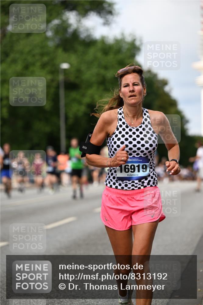 29.06.2025 - hella hamburg halbmarathon Dr. Thomas Lammeyer http://msf.ph/oto/8313192 29.06.2025 10:38:39 Kennedybrücke 1025, 1705, 1787, 2376, 2496, 2510, 2511, 2801, 3145, 3420, 3829, 4479, 4540, 4942, 5609, 6034, 6105, 6109, 6718, 6727, 6843, 7324, 7329, 7644, 8021, 8202, 8589, 8965, 9094, 9379, 9448, 9514, 10674, 11122, 11245, 11432 meine-sportfotos.de