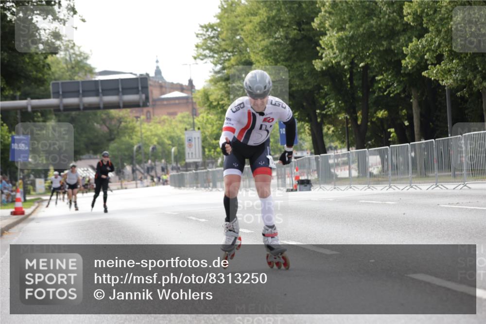 29.06.2025 - hella hamburg halbmarathon Jannik Wohlers http://msf.ph/oto/8313250 29.06.2025 08:59:13 Lombardsbrücke  meine-sportfotos.de