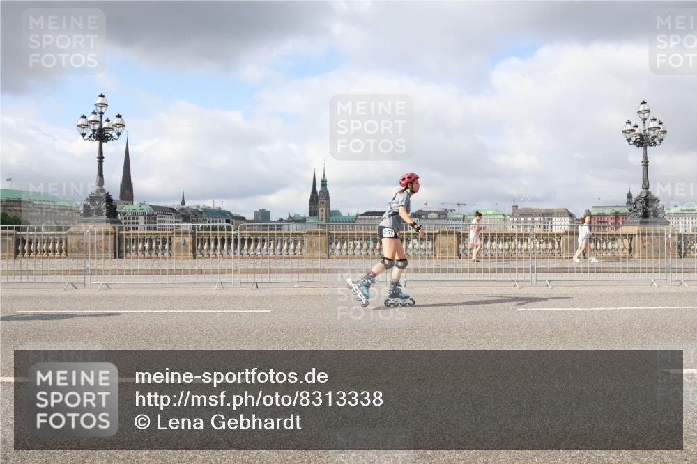 29.06.2025 - hella hamburg halbmarathon Lena Gebhardt http://msf.ph/oto/8313338 29.06.2025 09:07:09 Lombardsbrücke 257 meine-sportfotos.de