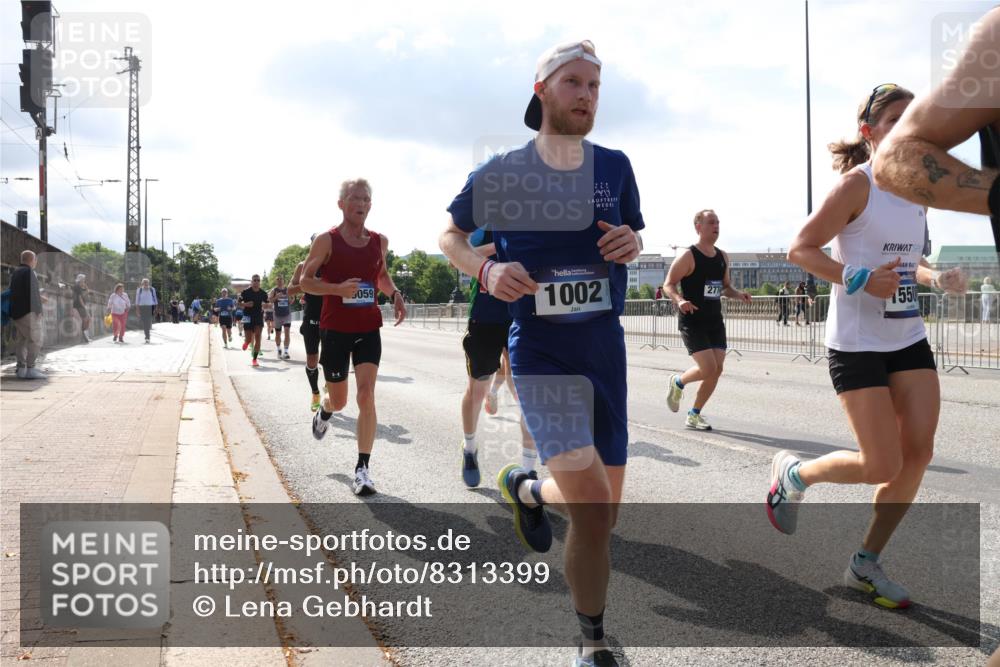 29.06.2025 - hella hamburg halbmarathon Lena Gebhardt http://msf.ph/oto/8313399 29.06.2025 09:47:17 Lombardsbrücke 222, 059, 1002, 277, 550, 1002, 1053, 1217, 1396, 1407, 1411, 1577, 1910, 1959, 2121, 2228, 2404, 2563, 2774, 2836, 2851, 3005, 3783, 3790, 3935, 4246, 4740, 5193, 5660, 5961, 6032, 6305, 6473, 6915, 7080, 7466, 7622, 7831, 7867, 7972, 8323, 8366, 8395, 9171, 9376, 9508, 9519, 10477, 10771, 11055, 11370, 11806, 11898, 12137, 12204, 12704, 13029, 13148, 13199, 13493, 13494, 13729, 13771, 13972, 13991, 14069, 14385, 14459, 18419 meine-sportfotos.de