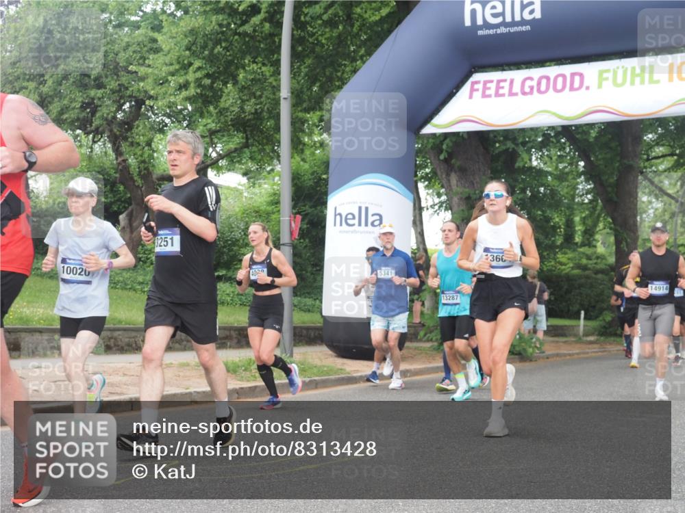 29.06.2025 - hella hamburg halbmarathon KatJ http://msf.ph/oto/8313428 29.06.2025 10:44:57 Zwischen KM18-KM19 2282, 2806, 2840, 2907, 3251, 4088, 5341, 6104, 7856 meine-sportfotos.de