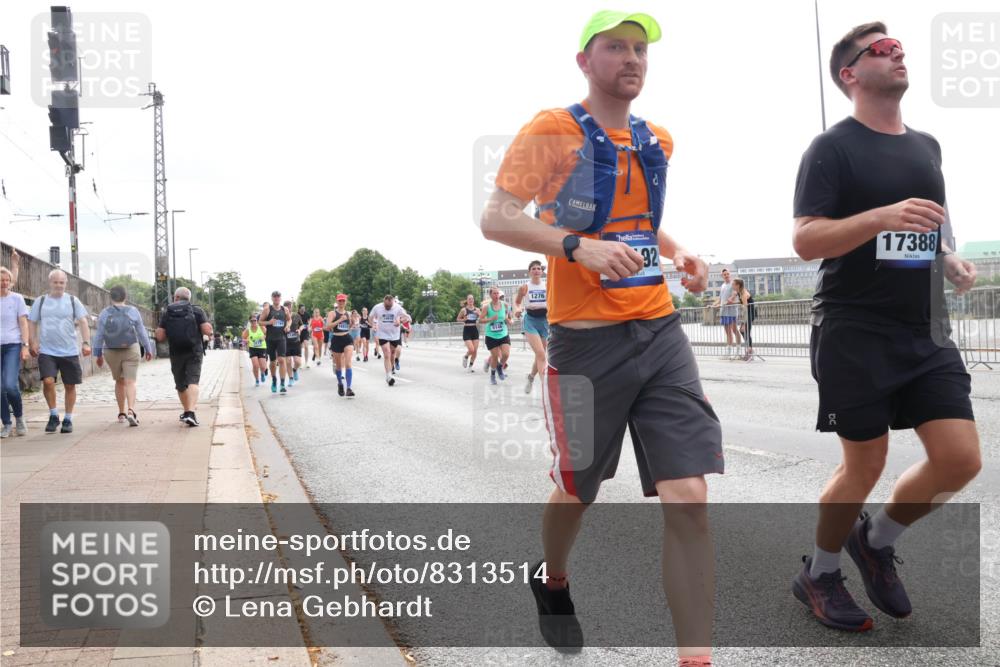 29.06.2025 - hella hamburg halbmarathon Lena Gebhardt http://msf.ph/oto/8313514 29.06.2025 10:37:21 Lombardsbrücke 5146, 1276, 92, 17388, 00, 1022, 1253, 1276, 1337, 1339, 1488, 1490, 1597, 1819, 1952, 1954, 2016, 2031, 2072, 2104, 2272, 2480, 2486, 2640, 3127, 3165, 3633, 3714, 4097, 4347, 4733, 5146, 5171, 5186, 5224, 5538, 5560, 5640, 5786, 5790, 5940, 6172, 6359, 6584, 6804, 6821, 6955, 7085, 7124, 7202, 7235, 7544, 7707, 7777, 7823, 8007, 8257, 8258, 8315, 8758, 8811, 8843, 9054, 9055, 9524, 10506, 12123, 12472, 12824, 16680 meine-sportfotos.de