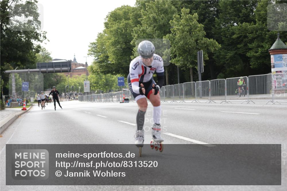 29.06.2025 - hella hamburg halbmarathon Jannik Wohlers http://msf.ph/oto/8313520 29.06.2025 08:59:13 Lombardsbrücke  meine-sportfotos.de