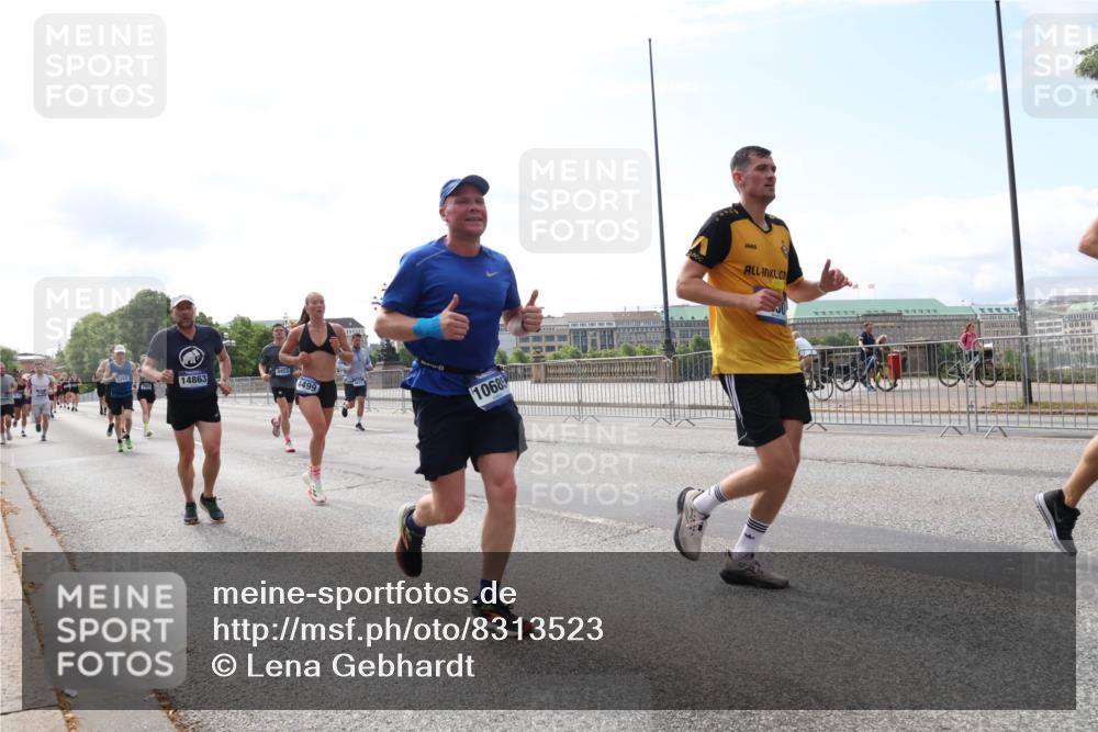 29.06.2025 - hella hamburg halbmarathon Lena Gebhardt http://msf.ph/oto/8313523 29.06.2025 10:12:26 Lombardsbrücke 14863, 4453, 4499, 10685, 1062, 1249, 1610, 1785, 1790, 1850, 2531, 2661, 2963, 2964, 3182, 3248, 3262, 3746, 4453, 4499, 4554, 5150, 5166, 5176, 5597, 5598, 6822, 6871, 6966, 7014, 7474, 8971, 9253, 9254, 9405, 9705, 10581, 10685, 11509, 11525, 11537, 11581, 12456, 13171, 13566, 13816, 14060, 14196, 14313, 14540, 14863, 14868, 14869, 15137, 15369, 16379, 16473, 16826, 16911, 16976, 18178, 18429, 18493, 18655 meine-sportfotos.de