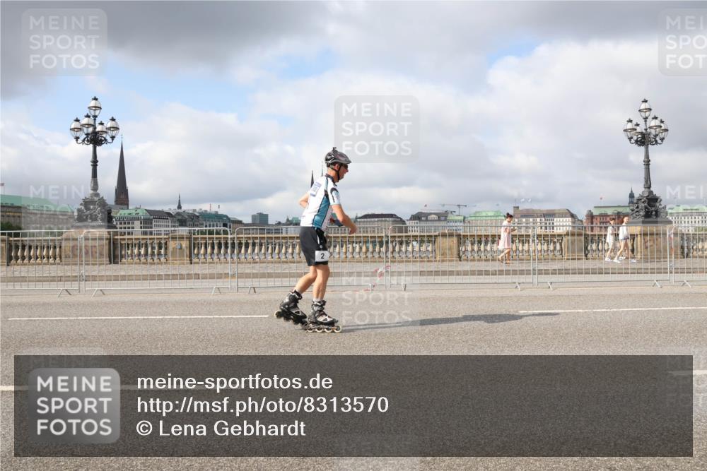 29.06.2025 - hella hamburg halbmarathon Lena Gebhardt http://msf.ph/oto/8313570 29.06.2025 09:07:10 Lombardsbrücke  meine-sportfotos.de