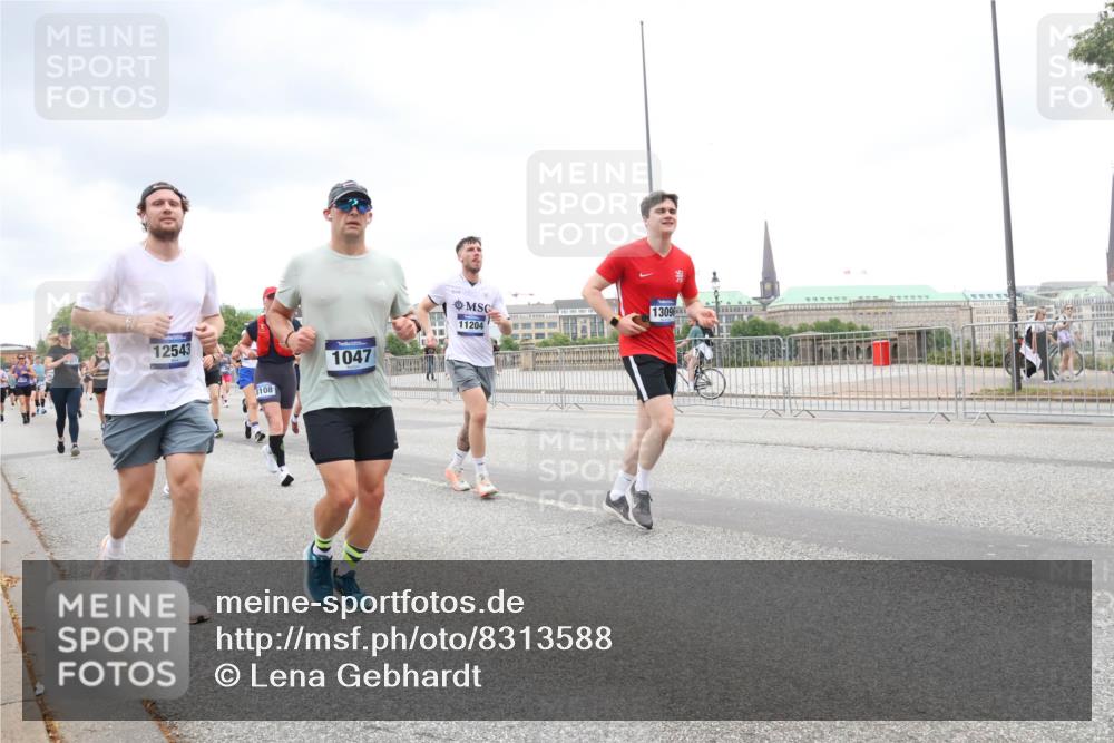 29.06.2025 - hella hamburg halbmarathon Lena Gebhardt http://msf.ph/oto/8313588 29.06.2025 10:56:39 Lombardsbrücke 12543, 108, 1047, 13096, 11204, 1047, 1113, 2143, 2307, 2887, 2915, 2932, 2991, 3257, 3348, 3387, 3418, 3438, 3516, 3517, 3520, 3614, 3675, 3676, 3953, 3987, 4083, 4094, 4118, 4773, 5237, 5438, 5580, 5589, 5693, 5757, 5911, 5944, 6348, 6349, 6690, 7025, 7028, 7090, 7307, 7381, 7711, 8108, 8150, 8197, 8517, 8606, 8766, 8939, 8943, 9172, 9210, 9383, 9435, 9606, 9910, 9948, 9953, 10555, 10569, 10571, 10740, 10784 meine-sportfotos.de