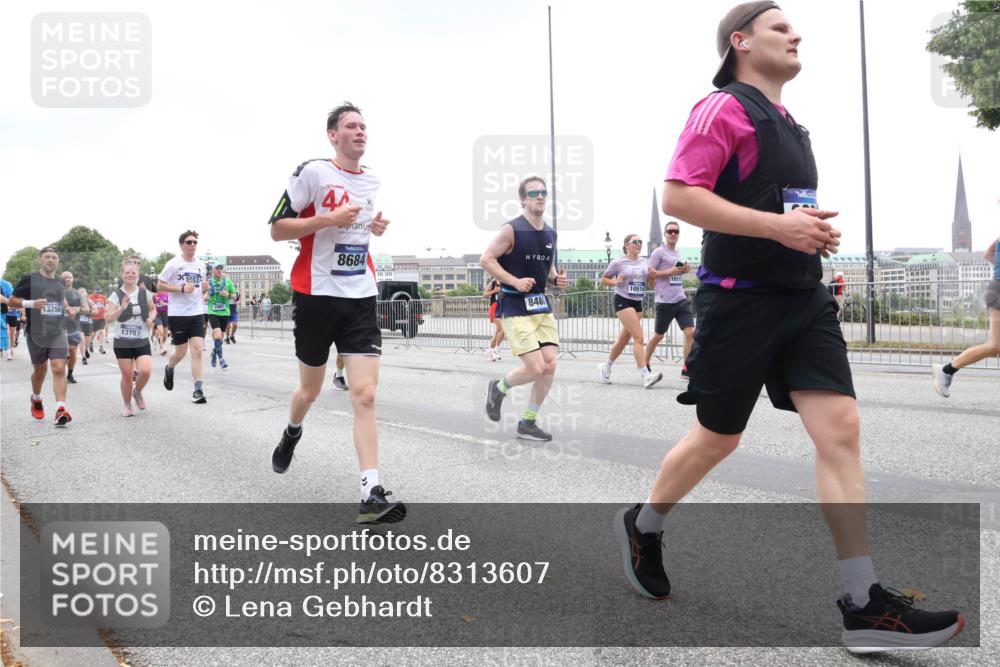 29.06.2025 - hella hamburg halbmarathon Lena Gebhardt http://msf.ph/oto/8313607 29.06.2025 10:47:04 Lombardsbrücke 13756, 13757, 5053, 44, 8684, 848, 10514, 10515, 1073, 1185, 1286, 1363, 1371, 1375, 1463, 1523, 1593, 1607, 1704, 1720, 1961, 1999, 2162, 2211, 2320, 2327, 2537, 2555, 2556, 2665, 2981, 3277, 3406, 3407, 3734, 3823, 4184, 4202, 4239, 4296, 4342, 4483, 4604, 4806, 4895, 5111, 5114, 5700, 5796, 5953, 6485, 6496, 6740, 6879, 7073, 7412, 7430, 7431, 7630, 7631, 7827, 8105, 8131, 8477, 8486, 8553, 8684, 8706, 8915, 8967, 9018, 9691, 16882, 16987 meine-sportfotos.de