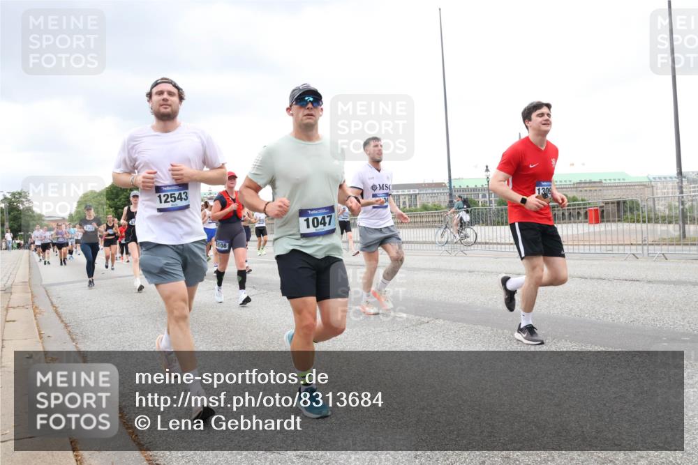 29.06.2025 - hella hamburg halbmarathon Lena Gebhardt http://msf.ph/oto/8313684 29.06.2025 10:56:40 Lombardsbrücke 12543, 8108, 1047, 1309, 1047, 1113, 1207, 2143, 2307, 2887, 2915, 2932, 2991, 3257, 3348, 3387, 3418, 3438, 3516, 3517, 3520, 3614, 3675, 3676, 3953, 3987, 4083, 4094, 4118, 4773, 5237, 5438, 5589, 5693, 5757, 5911, 5944, 6284, 6348, 6349, 6690, 7025, 7028, 7090, 7307, 7381, 7416, 7417, 7711, 8108, 8150, 8197, 8517, 8606, 8766, 8939, 8943, 9172, 9210, 9383, 9606, 9910, 9948, 9953, 10555, 10569, 10571, 10740, 10784 meine-sportfotos.de
