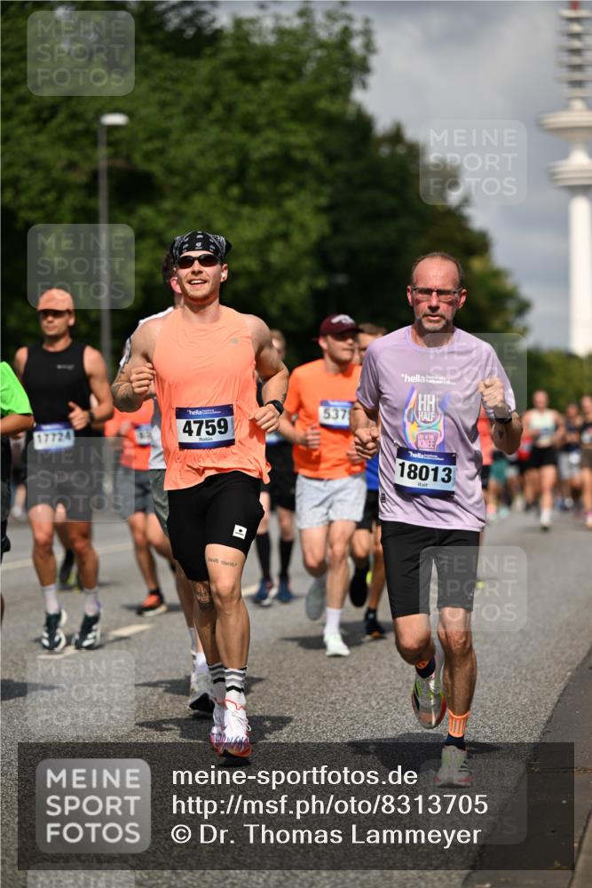 29.06.2025 - hella hamburg halbmarathon Dr. Thomas Lammeyer http://msf.ph/oto/8313705 29.06.2025 09:55:00 Kennedybrücke 1136, 1570, 1903, 1912, 1920, 1941, 2972, 3523, 3700, 3947, 4759, 4843, 4854, 4865, 4999, 5275, 5375, 5410, 6593, 7105, 7363, 7378, 7693, 7962, 8346, 8871, 9114, 9262, 9364, 9371, 9380, 9755, 9833, 9885, 10193, 10375, 10415, 11417 meine-sportfotos.de